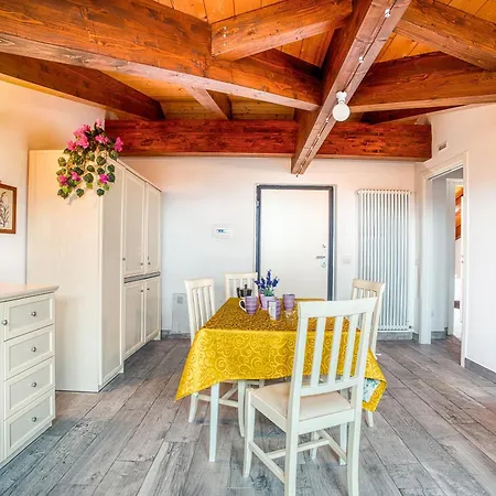Casavacanzelemore - Casa Zoe * Valfabbrica